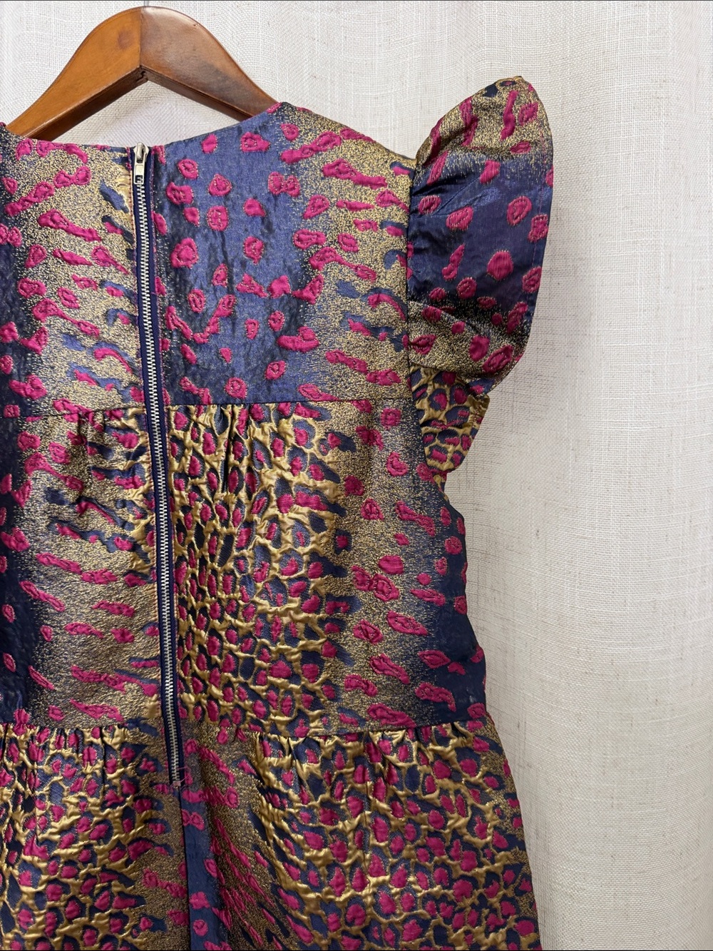 THML Metallic Fucshia & Gold Jacquard Animal Print Flutter Sleeve Dress NWT - Picture 11 of 12